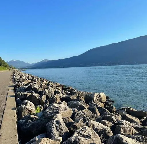 アパート La Source Positive エクスレバン